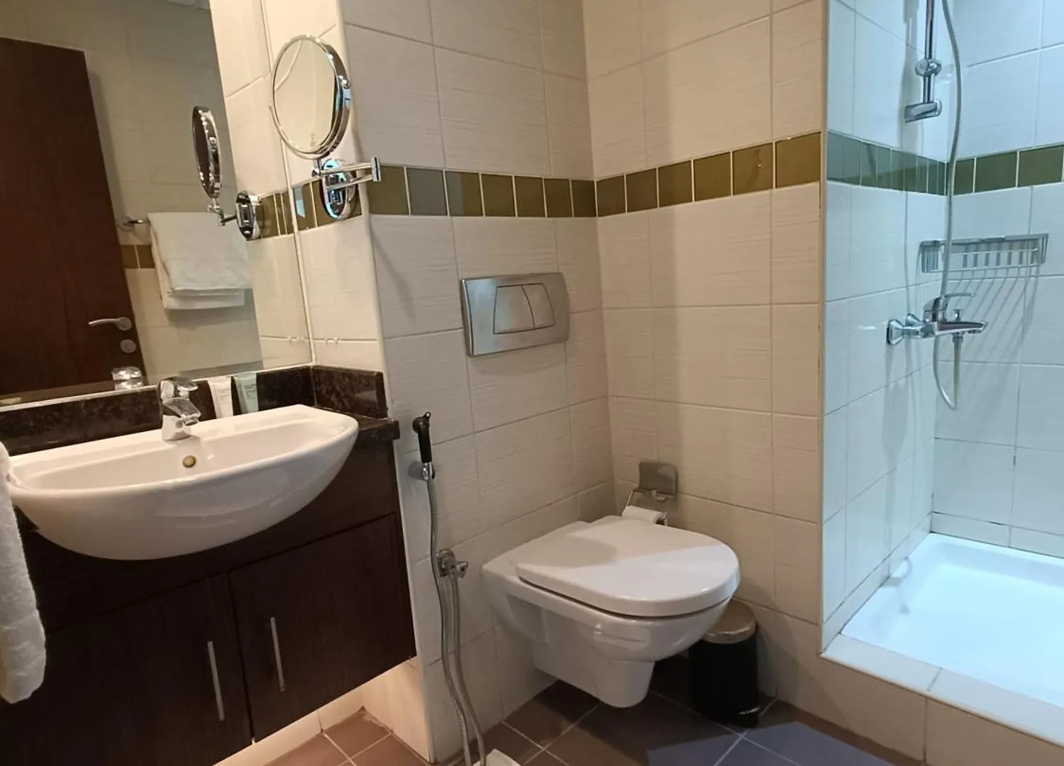 Quill Residence - Canal View Spacious 3 Bedroom Apartment Dubai 0*,  United Arab Emirates