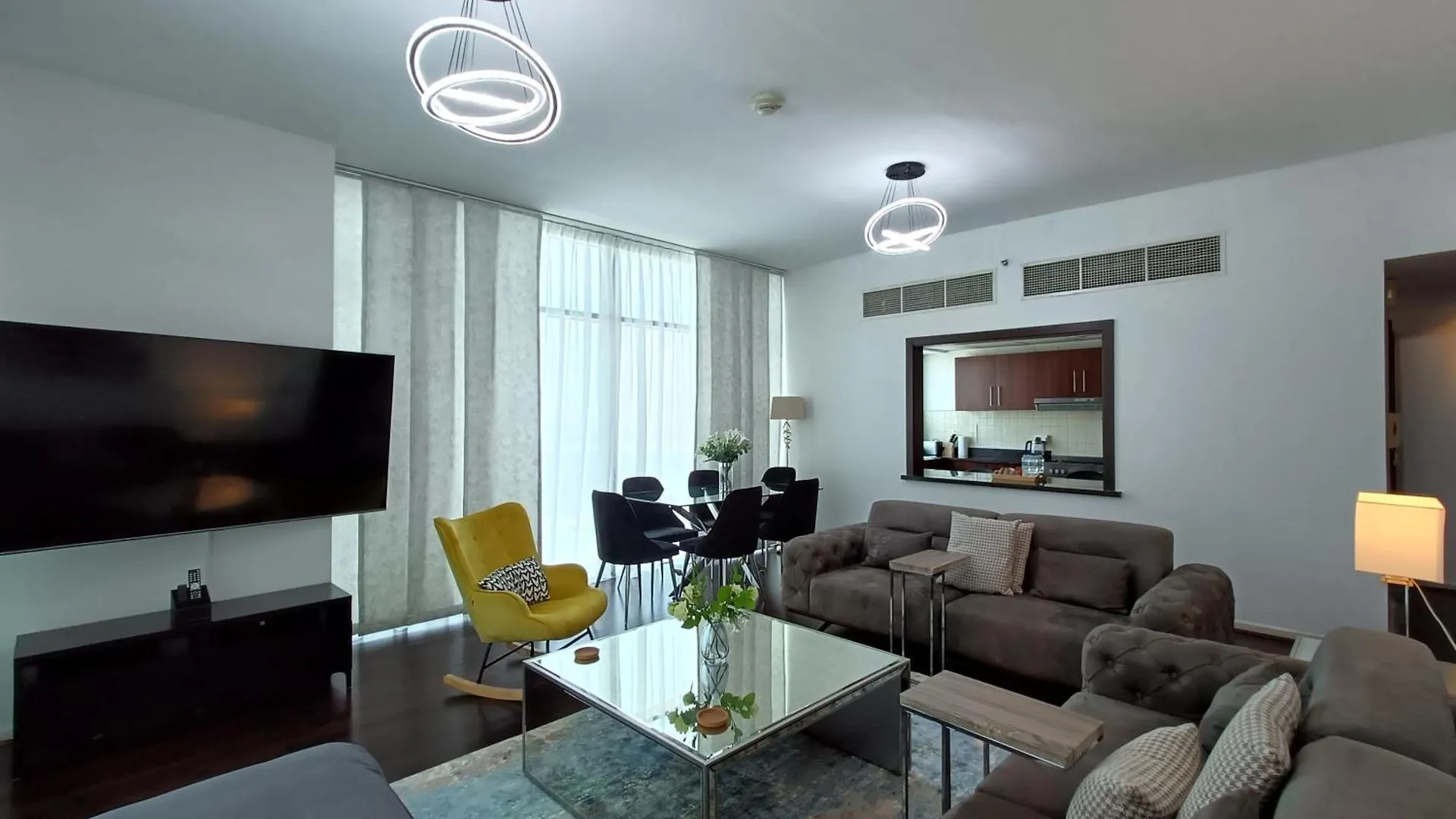 Quill Residence - Canal View Spacious 3 Bedroom Apartment Dubai