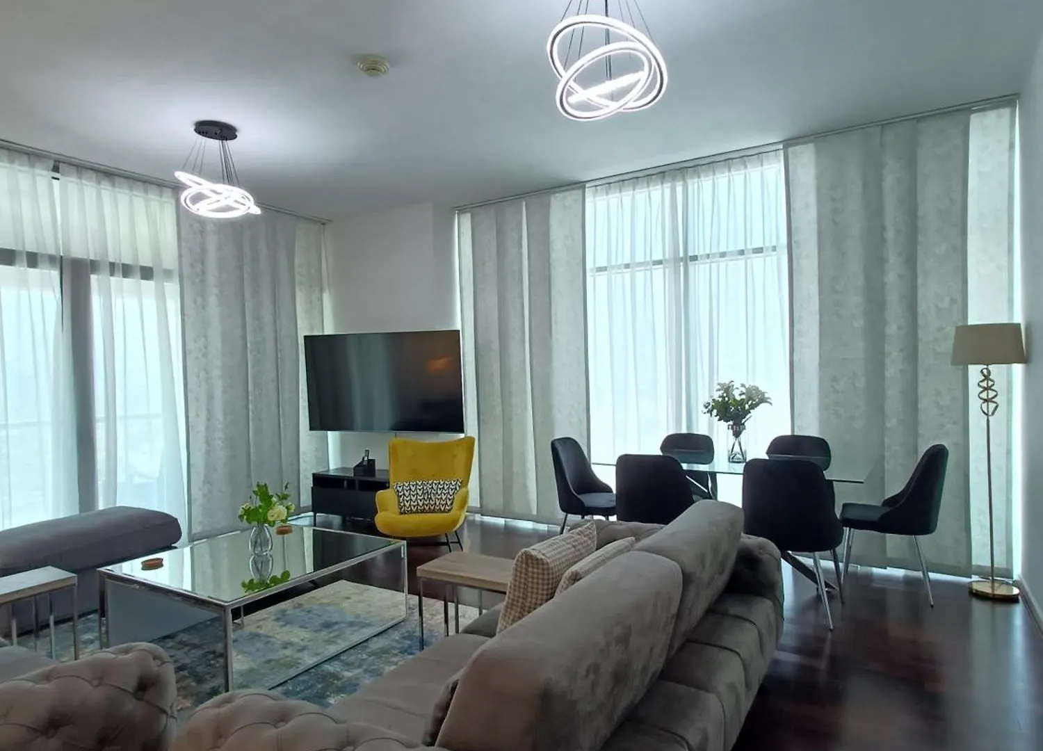 Quill Residence - Canal View Spacious 3 Bedroom Apartment Dubai