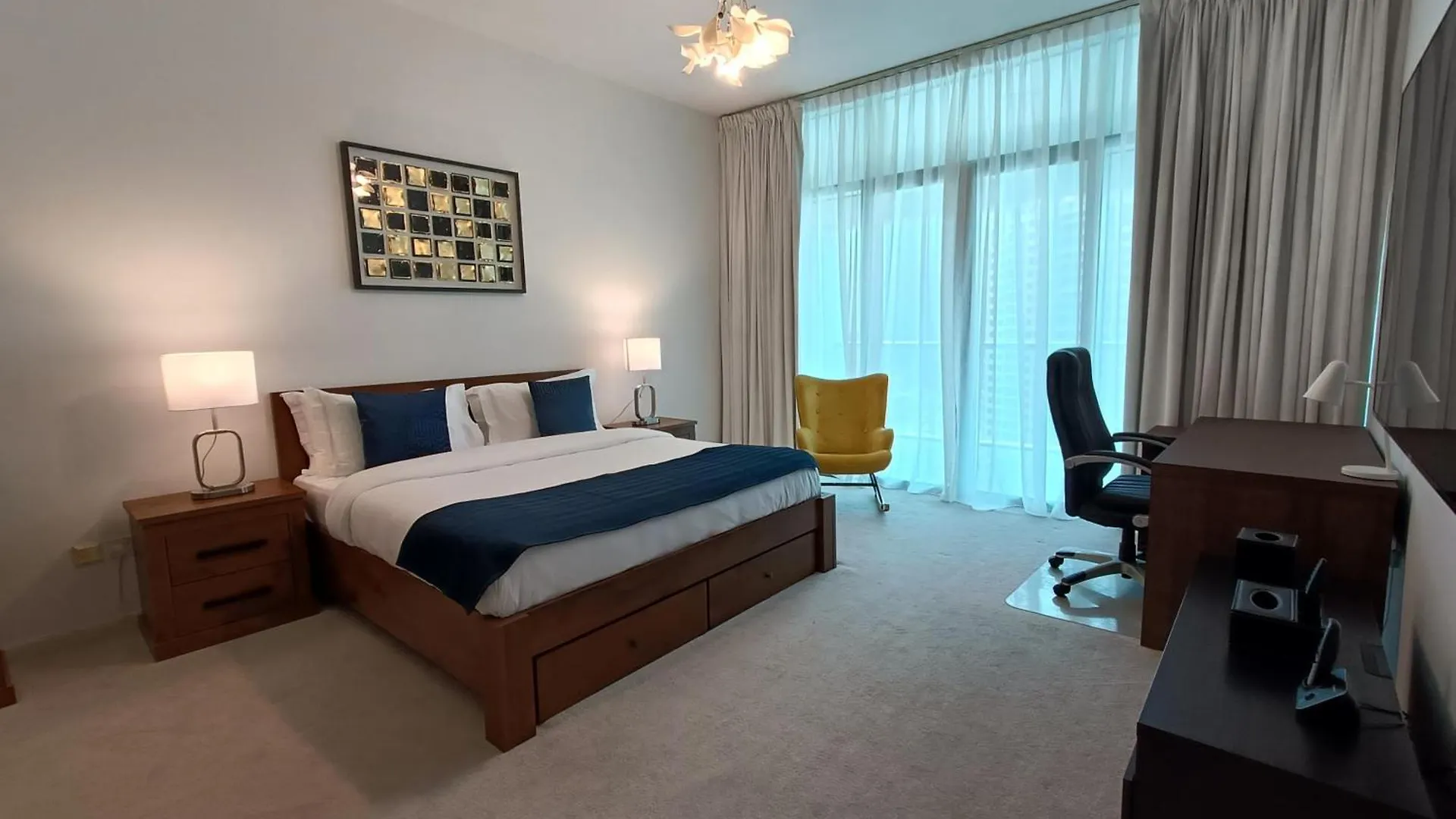 Quill Residence - Canal View Spacious 3 Bedroom Apartment Dubai